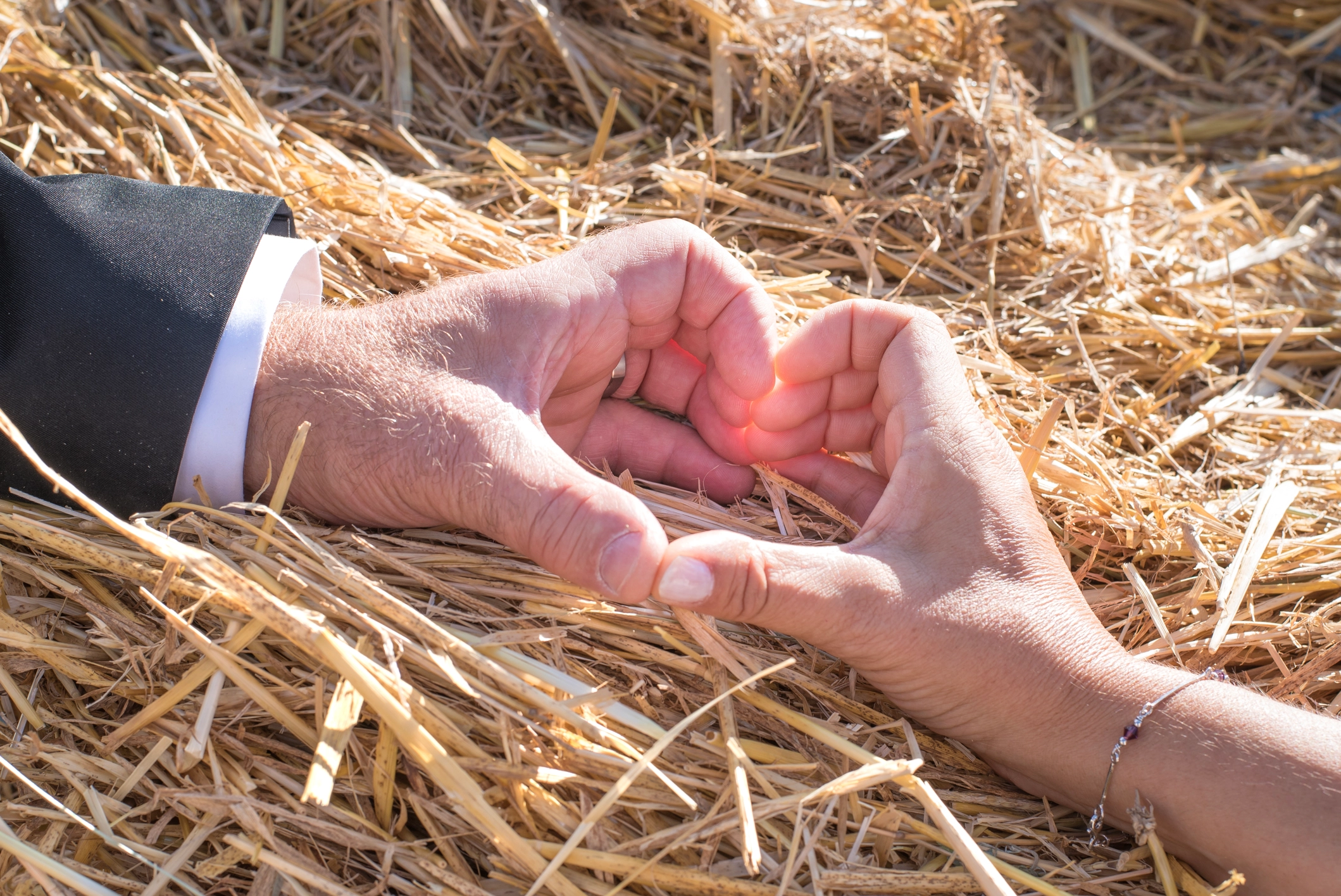 Les mains des mariés
